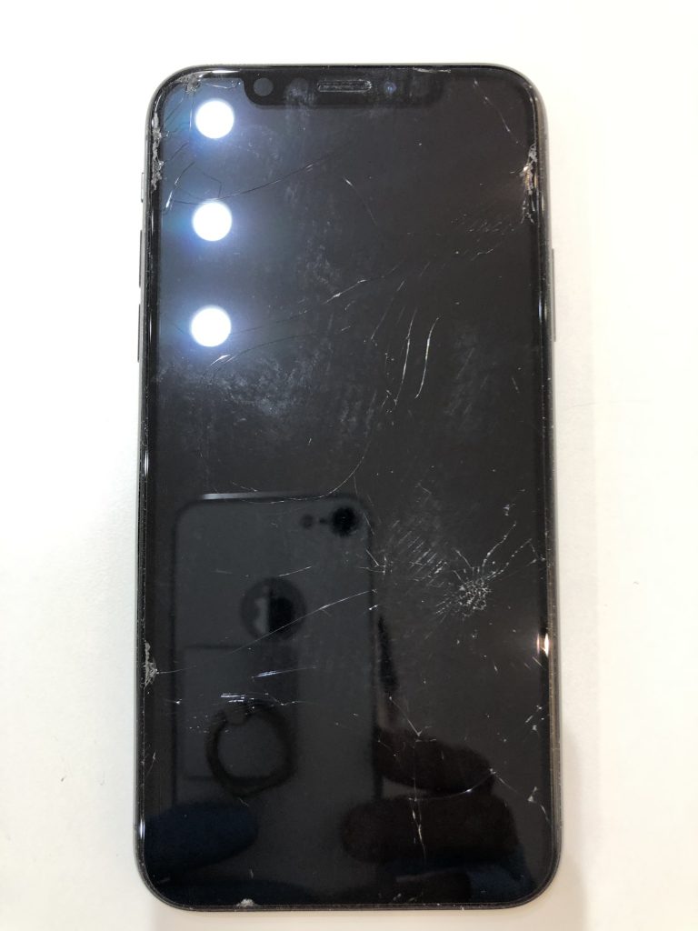 iPhoneX　ブラックアウト修理前