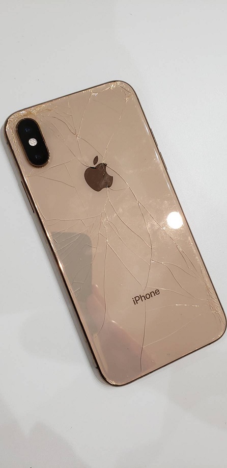 IPhone Xs Gold 64GB 背面割れあり