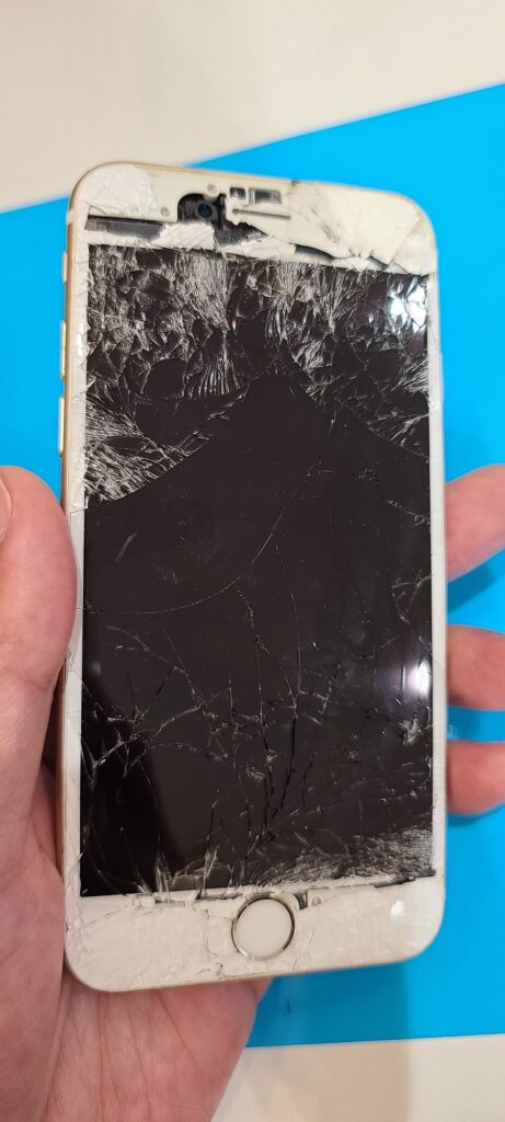 iPhone6　画面修理前