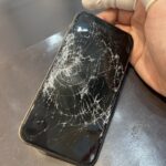 【iPhone 画面交換】車に轢かれてバキバキのiPhoneを救い出せ！